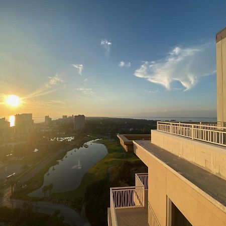 Ocean View Luxurious Condo-Best Location + Balcony 데스틴 외부 사진