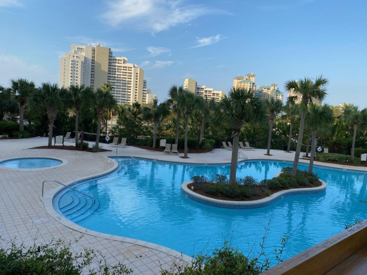 Ocean View Luxurious Condo-Best Location + Balcony 데스틴 외부 사진