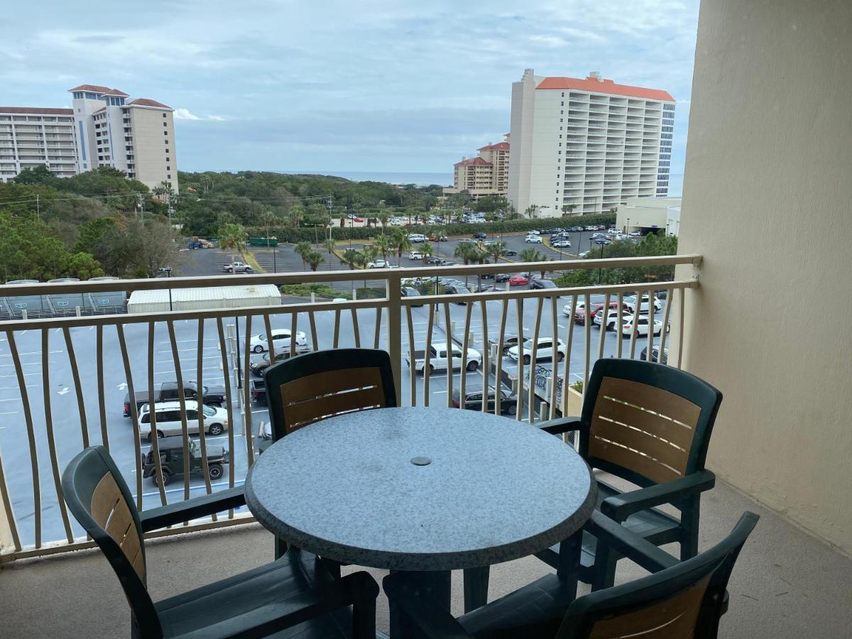 Ocean View Luxurious Condo-Best Location + Balcony 데스틴 외부 사진
