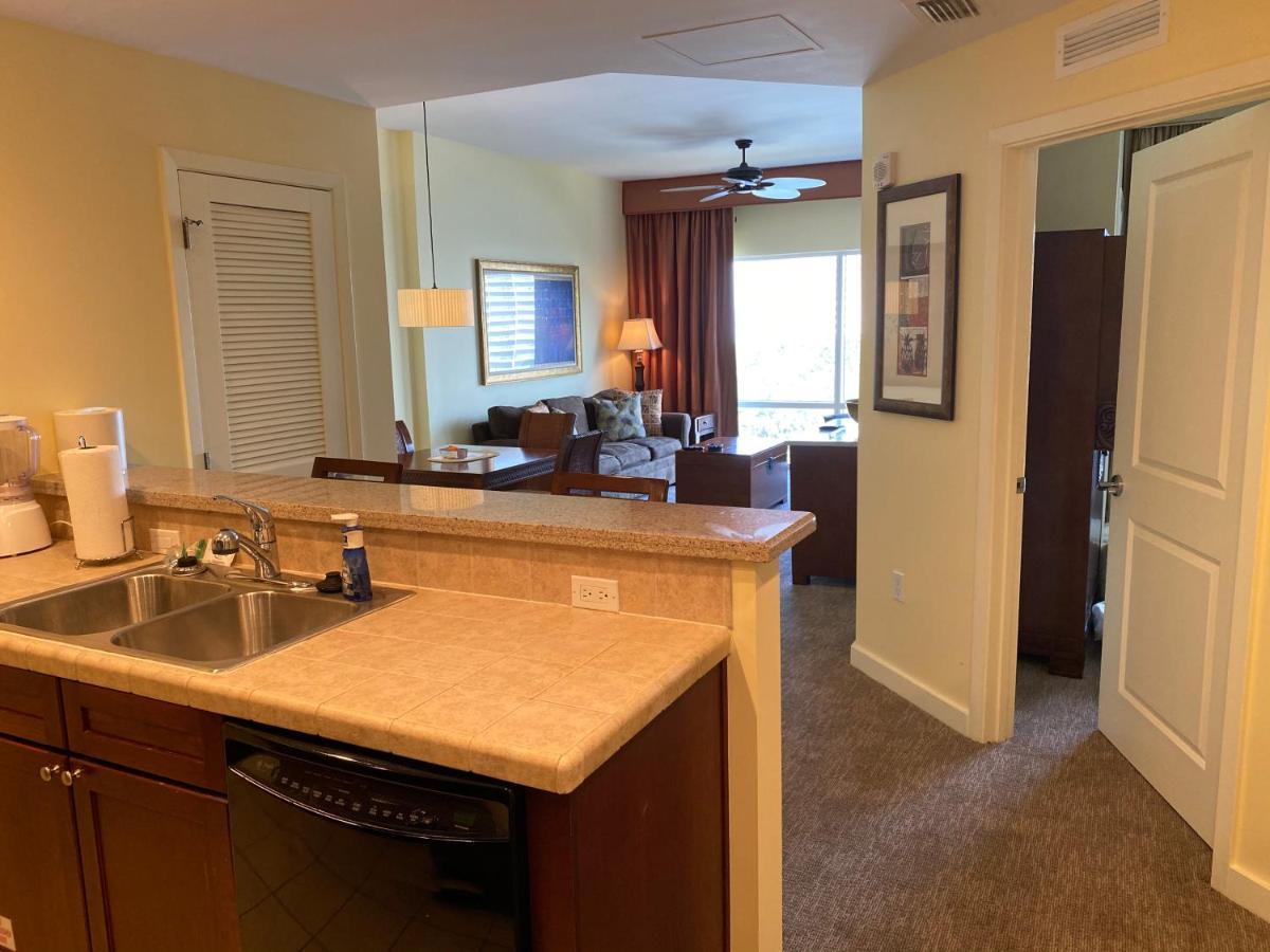 Ocean View Luxurious Condo-Best Location + Balcony 데스틴 외부 사진