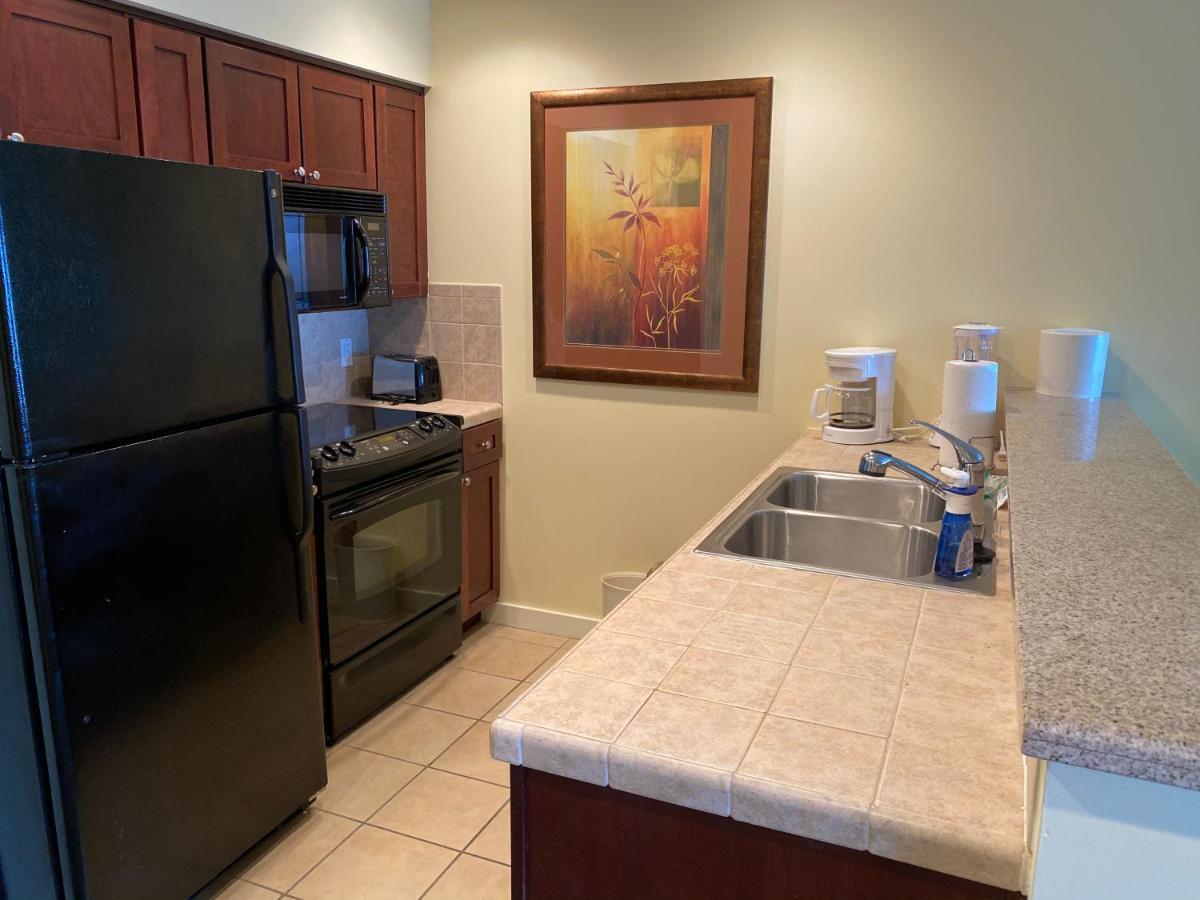Ocean View Luxurious Condo-Best Location + Balcony 데스틴 외부 사진