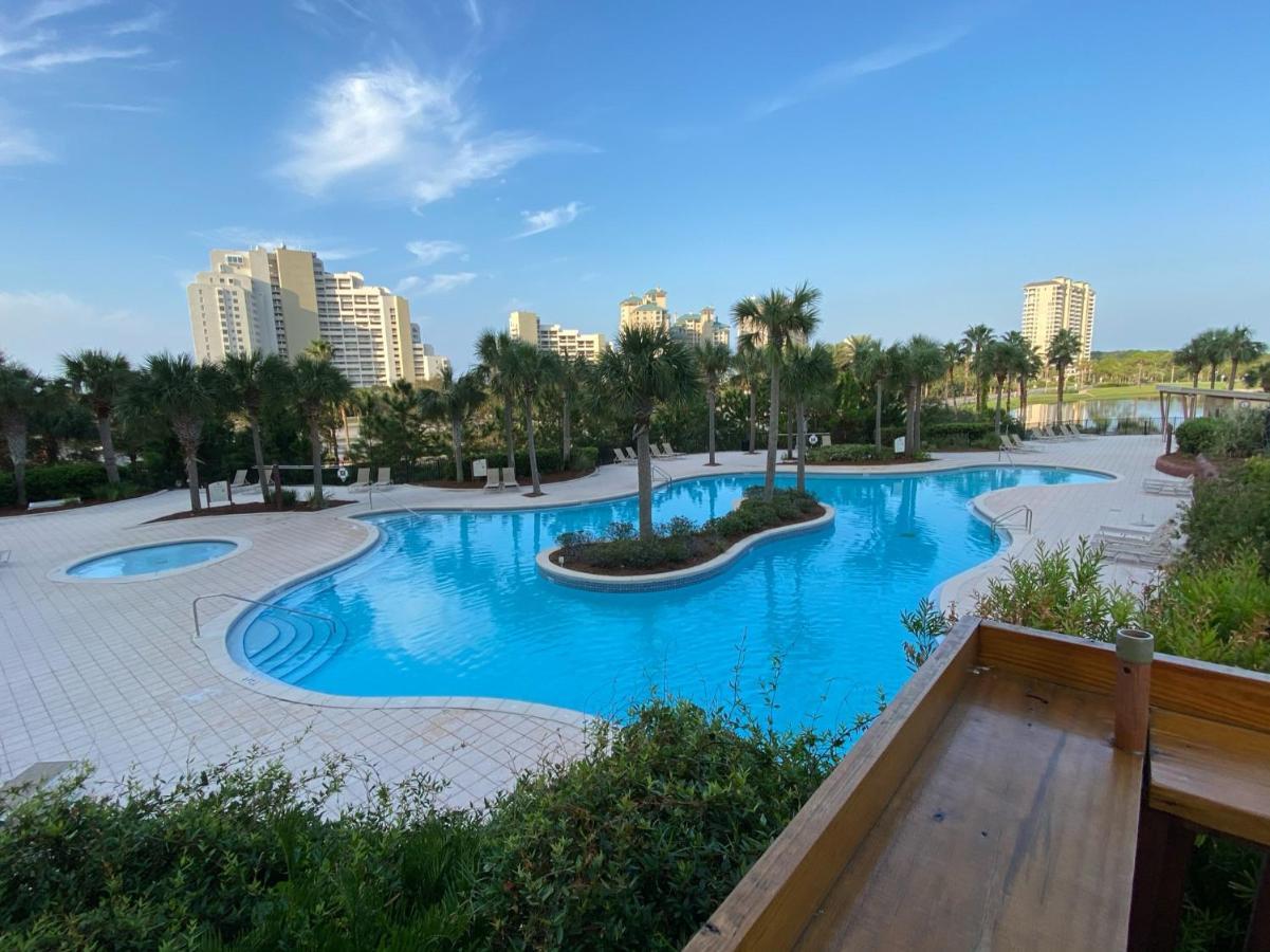 Ocean View Luxurious Condo-Best Location + Balcony 데스틴 외부 사진